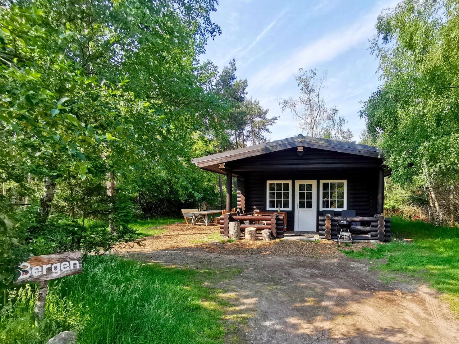 Scandinavian Lodges Holten Exterior photo